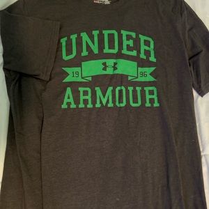 Vintage Under Armour athletic tee